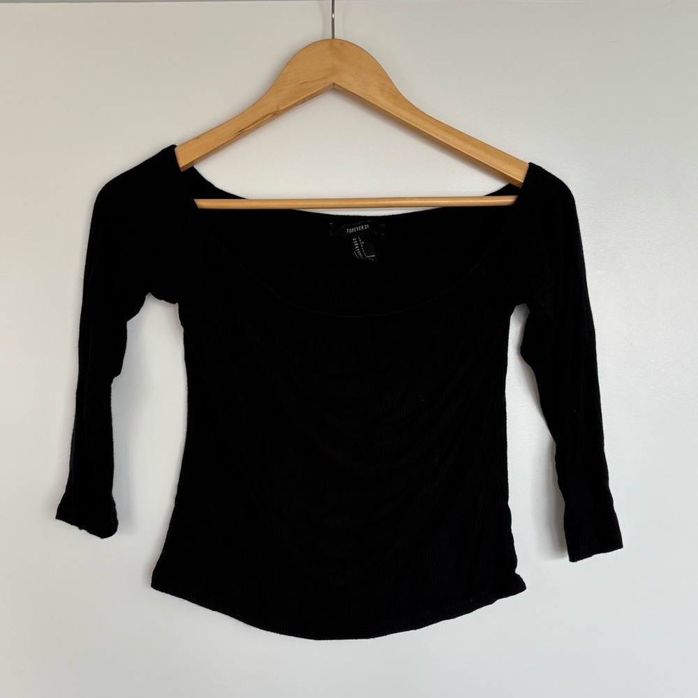 Forever 21 15” PTP Classic Scoop Neck Ribbed Top, Black, Size Large.